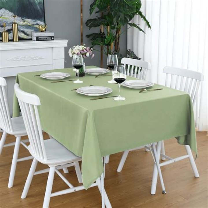 Can a green tablecloth work as a green screen?