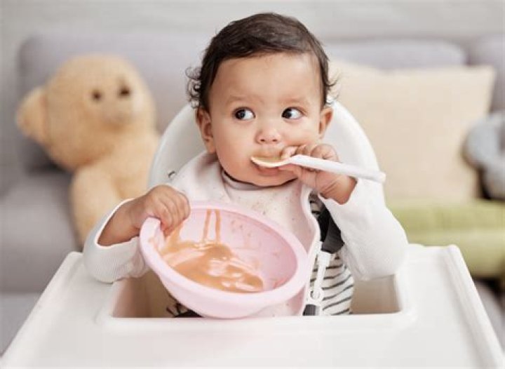 Can babies smell food?