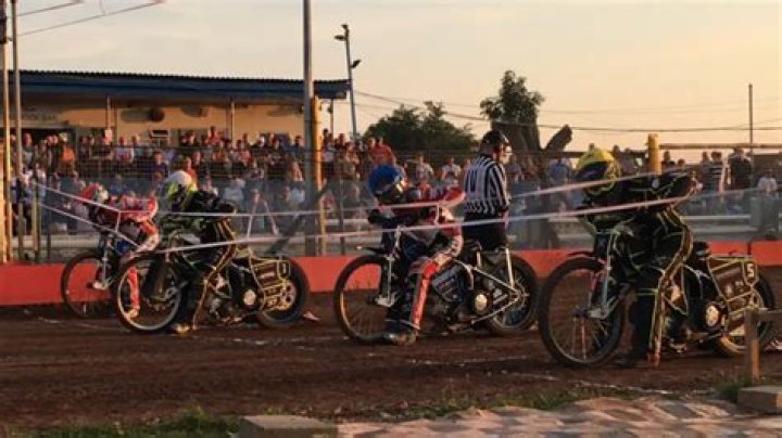 Can motorcyclists undertake?