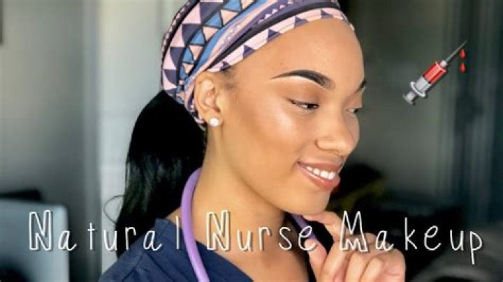 Can nurses wear makeup?