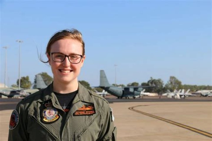 Can you be a pilot with glasses?