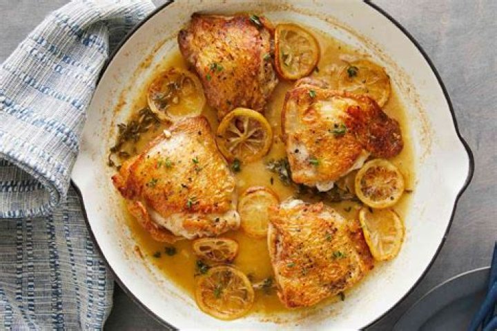 Can you clean chicken with lemon juice and salt?