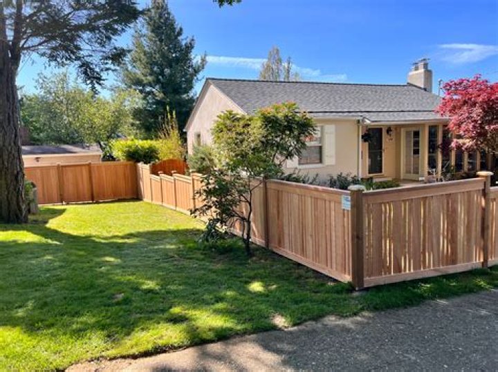 Can you paint your side of a neighbors fence?
