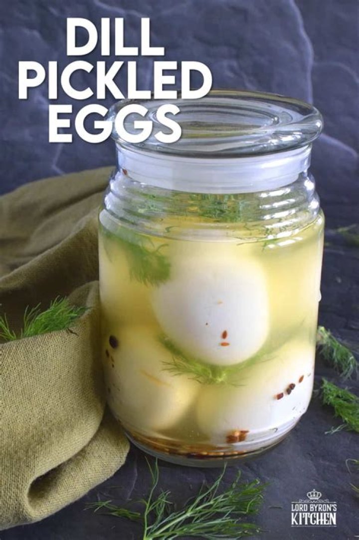 Can you put boiled eggs in pickle juice?