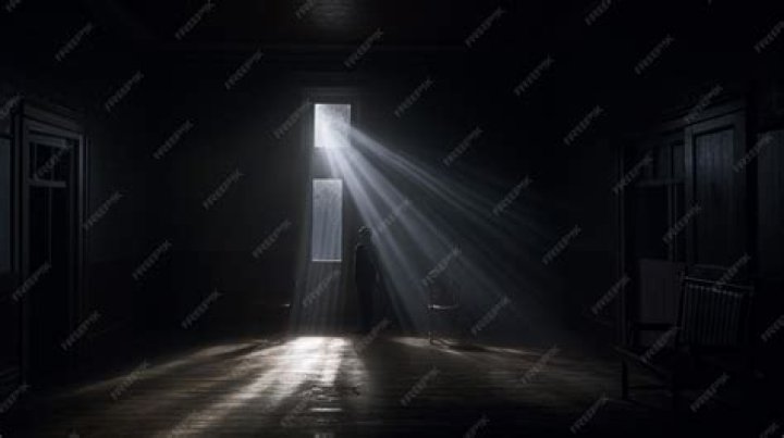 Can you see into a dark room from outside?