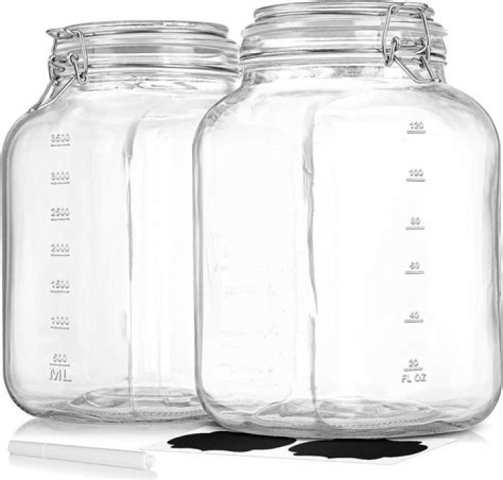 Can you store oil in Mason jars?