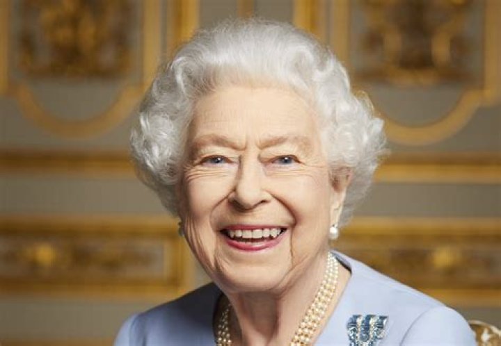 Did Queen Elizabeth hire a private tutor?