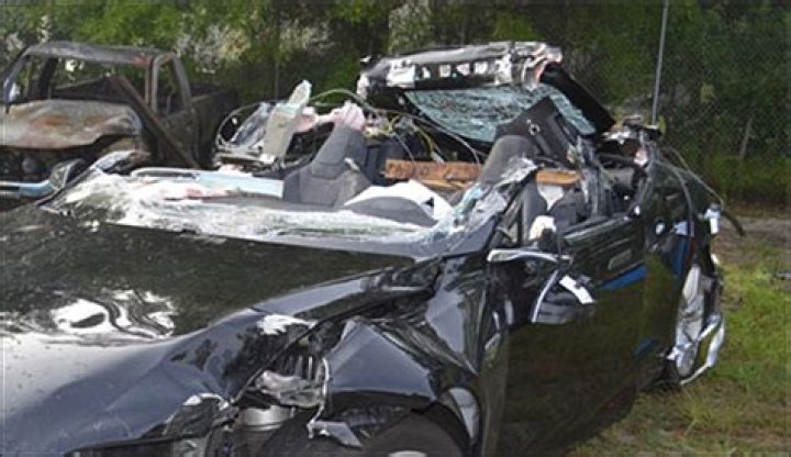 Do electric cars explode in a crash?