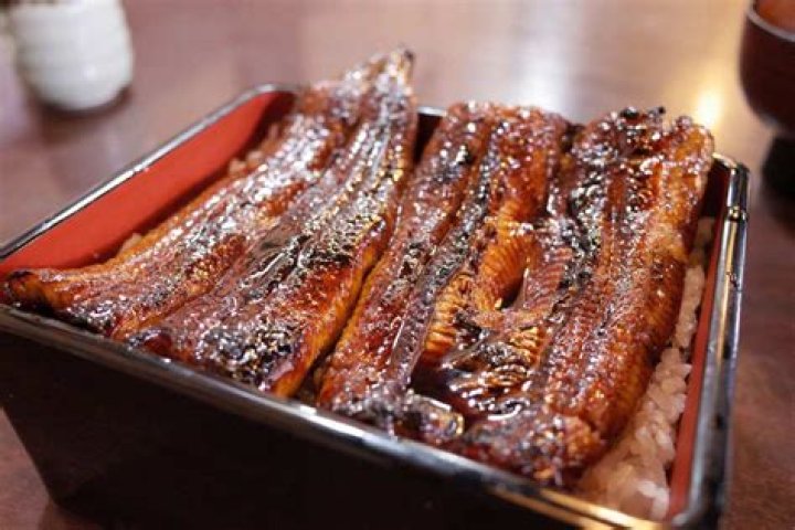 Do Japanese eat bacon?