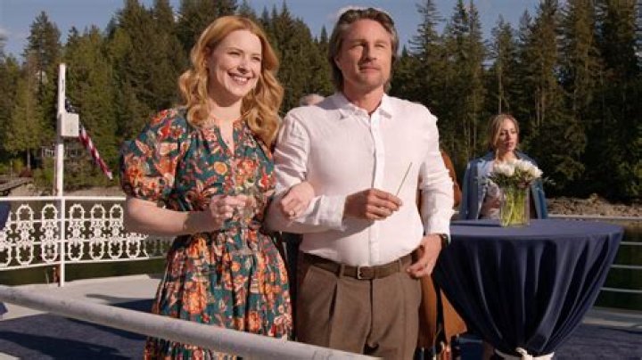 Do Mel and Jack get together in season 2?