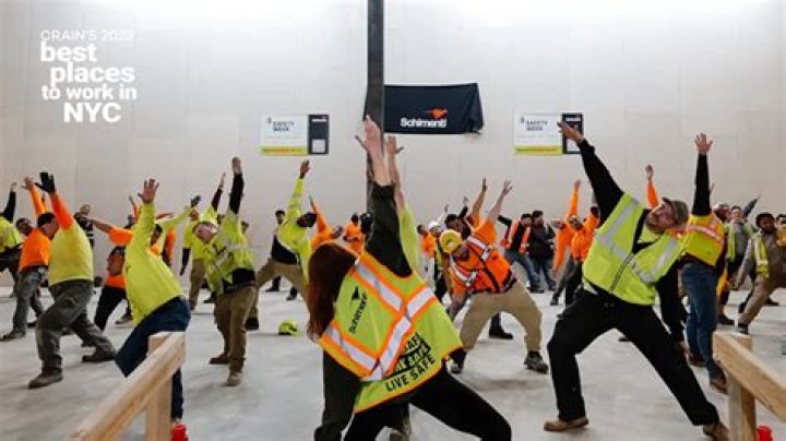 Do people drive to work in New York?