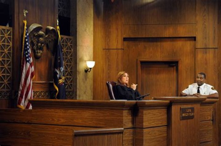Do the losers pay on People's court?