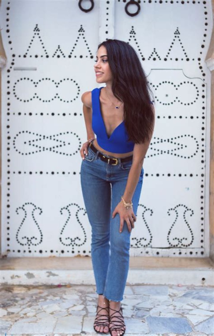 Do women's belt and shoes have to match?