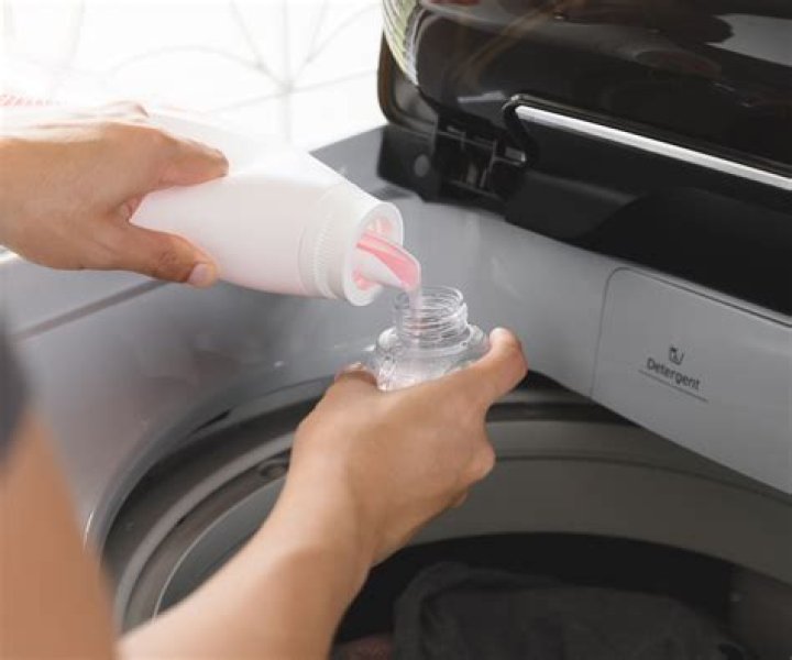 Do you put plastic cap in washing machine?