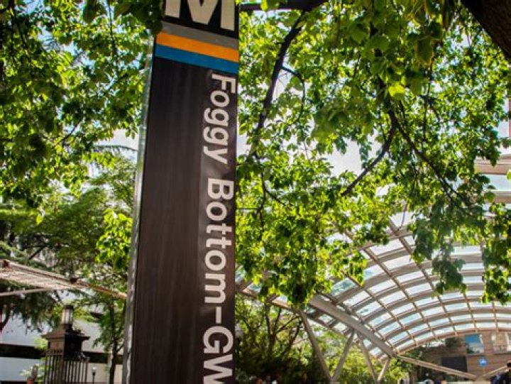 Does anyone live in Foggy Bottom?