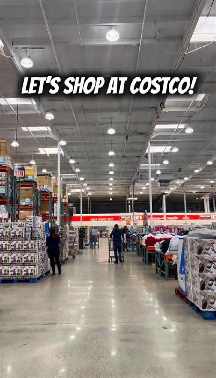 Does Costco charge $1 for gas?