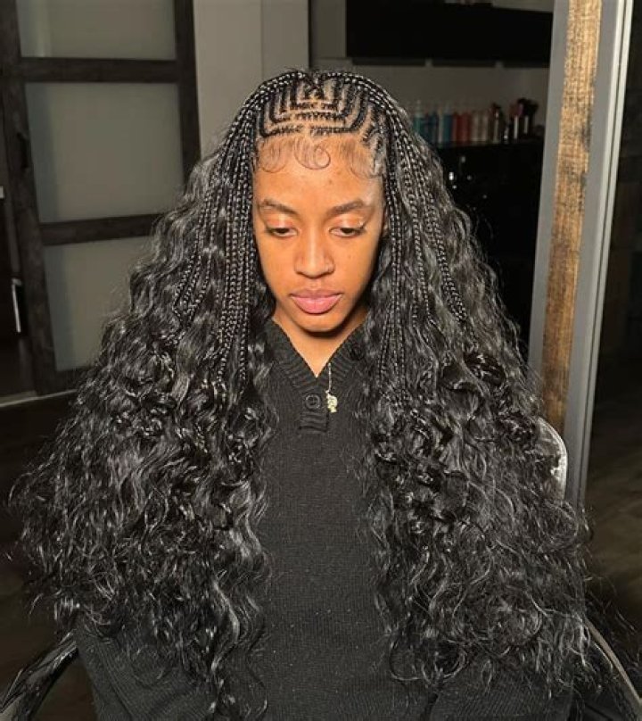 Does Kenya wear weave?