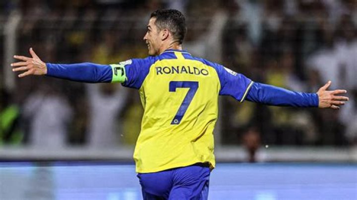 Does Ronaldo know French?