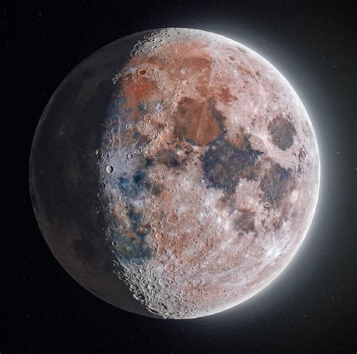 Does the Moon stink?