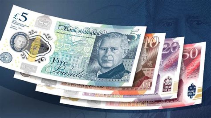 Does the UK have urinals?