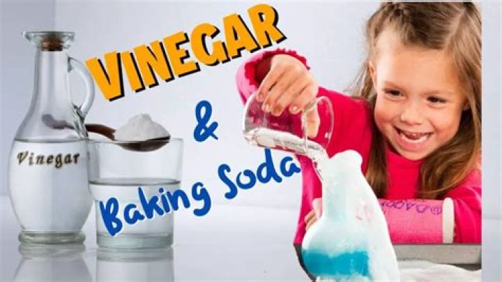 Does vinegar dissolve ice?