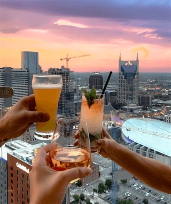 How can I save money on drinks in Nashville?