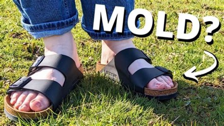 How do Birkenstocks mold to your feet?