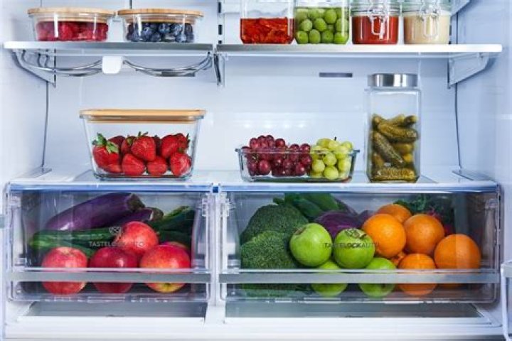How do you keep aloe vera fresh in the fridge?