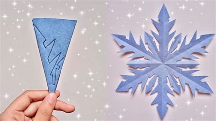 How do you make sugar snowflakes with crystals?