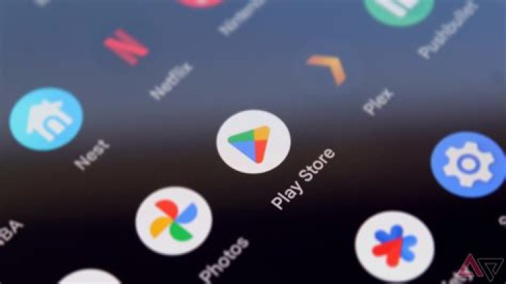 How do you play the android 12 Easter egg?