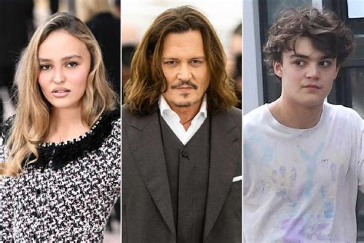 How fall is Johnny Depp?