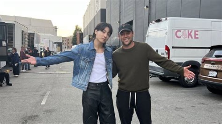 How is Scooter Braun rich?