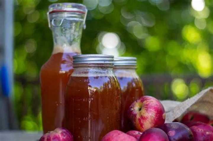 How long does apple cider vinegar take to work on face?