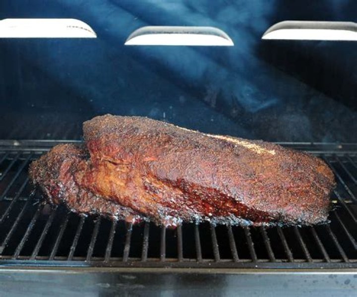 How long should I smoke a 3 lb brisket?