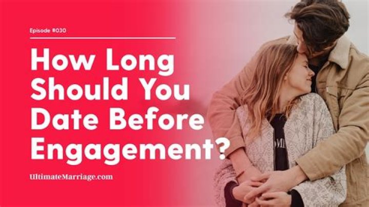 How long should you date before holding hands?