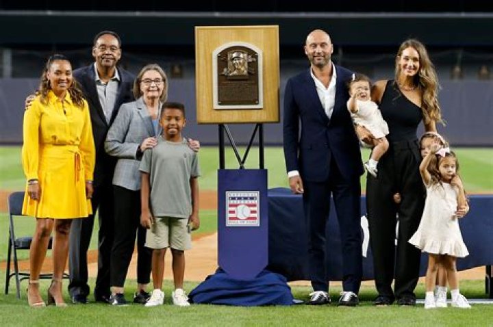 How many career errors did Derek Jeter have?