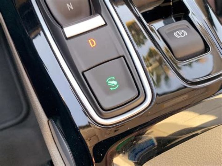 How many years does an electric car last?