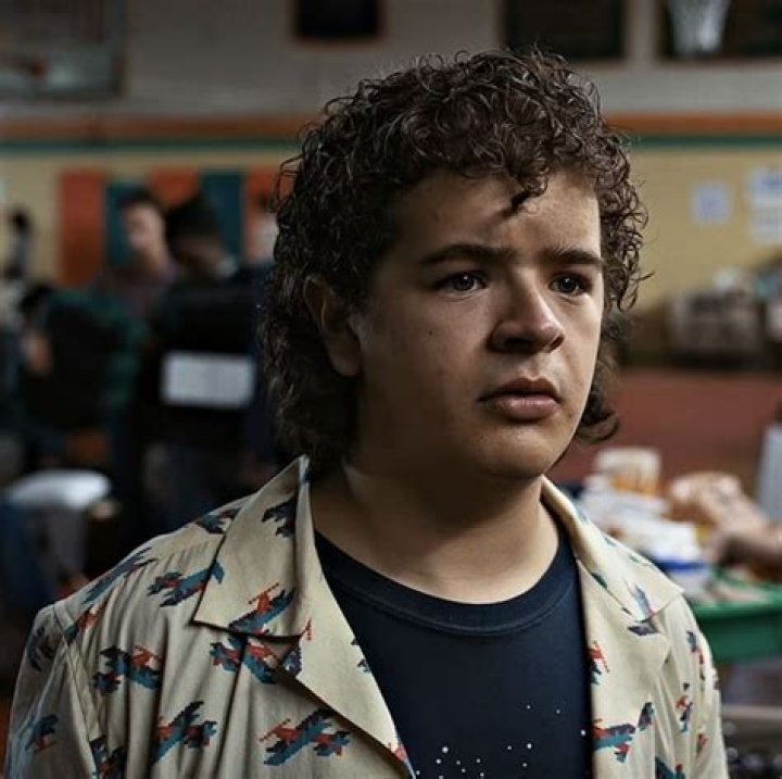 How old is Dustin from Stranger Things?