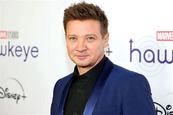 How old is Jeremy Renner?