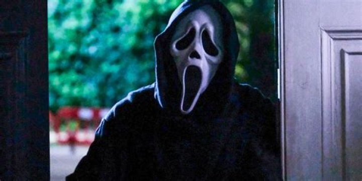 How tall is Ghostface the killer?