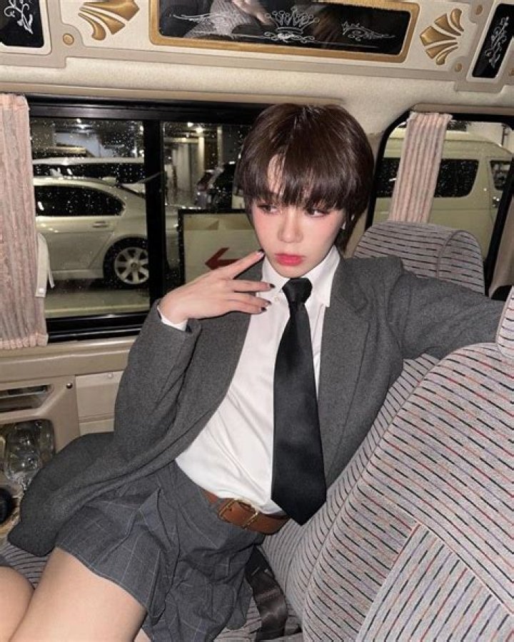Is a white car feminine?