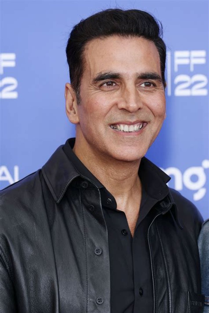 Is Akshay Kumar Veg or non veg?