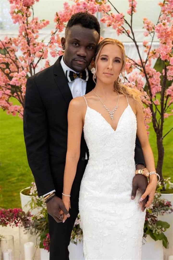Is Chelsea still married to Cole?