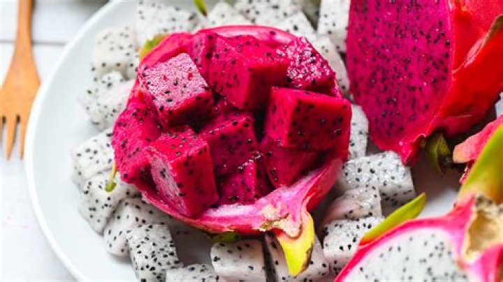 Is dragon fruit sweet or sour?
