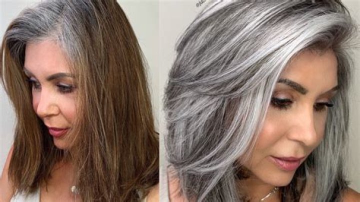 Is hair gray or GREY?