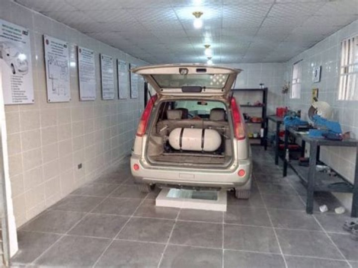 Is it safe to install CNG kit in car?