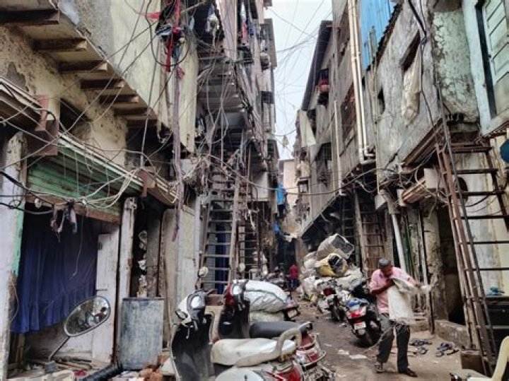 Is Mumbai full of slums?