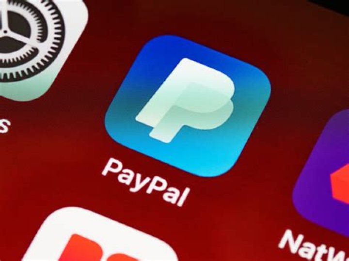 Is PayPal safer than Zelle?