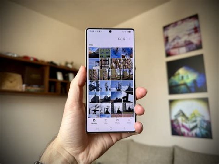 Is Samsung deleting my photos?
