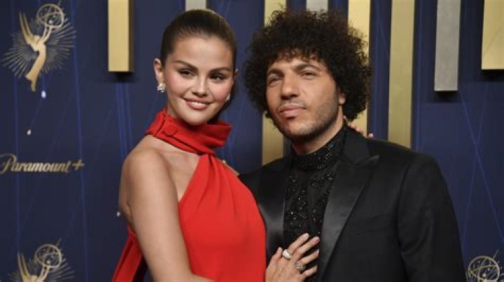 Is Selena sister still married to Bill?